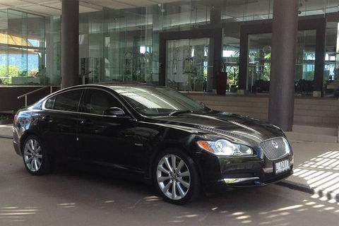 Jaguar Limousine Transfer Cairns Airport To City Or Return - Accommodation Great Ocean Road 5