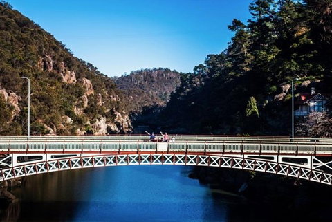 3.5 Hours Walking Tour To Cataract Gorge With Local Guide - Accommodation Great Ocean Road 5