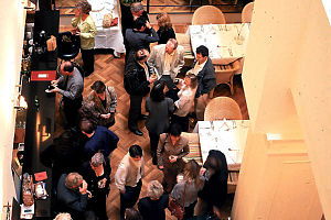 Curve Cafe & Bar