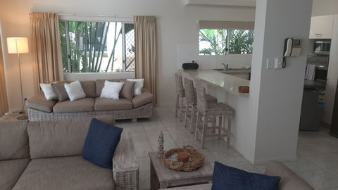 Costa Royale Trinity Beach - Accommodation Great Ocean Road 1