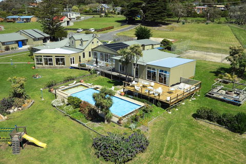 Diamond Island Resort & Bicheno Penguin Show - Accommodation Great Ocean Road 1