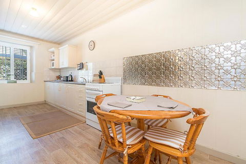 Stoneleigh Cottage Bed & Breakfast - Accommodation Great Ocean Road 4
