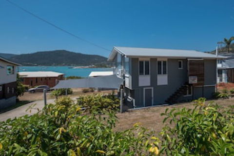 Norm's Beach House - Accommodation Great Ocean Road 0