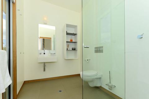 Cloudy Bay Beach House - Accommodation Great Ocean Road 4