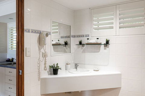 Sunlit Waters Studio Apartments - Accommodation Great Ocean Road 7