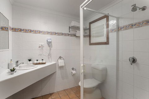 Sunlit Waters Studio Apartments - Accommodation Great Ocean Road 6