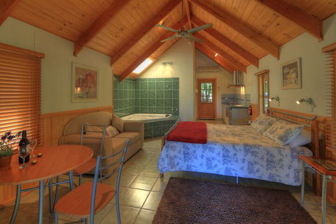 Colac Colac Caravan Park - Accommodation Great Ocean Road 1