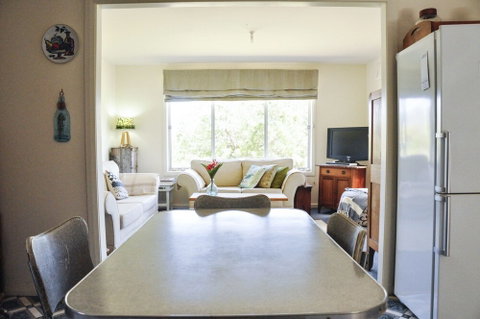 FALMOUTH Seadrift Cottage - Accommodation Great Ocean Road 1