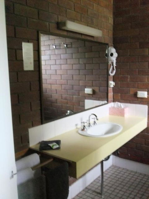Golden West Motor Inn - Accommodation Great Ocean Road 2