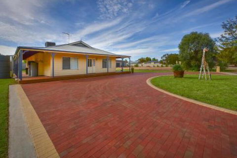 Lake Tyrrell Accommodation - Accommodation Great Ocean Road 0