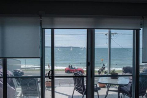 Caseys Beach Retreat - Accommodation Great Ocean Road 4
