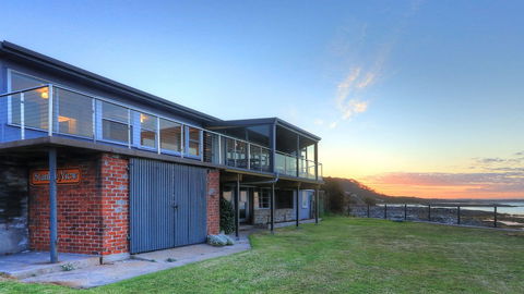 Stanley View Beach House - Accommodation Great Ocean Road 0