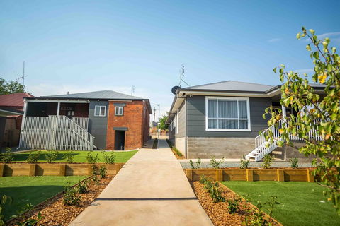 Kirsten Accommodation Parkes - Accommodation Great Ocean Road 2