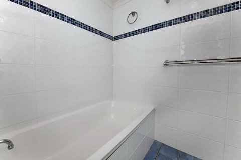 Bay Parklands Unit 22 / 2 Gowrie Avenue - Accommodation Great Ocean Road 2