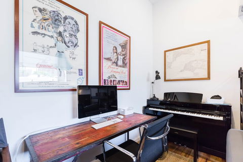 MURRAY, 1BDR Fitzroy Apartment - Accommodation Great Ocean Road 0