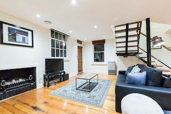 HELENA, 2BDR Fitzroy House - Accommodation Great Ocean Road 2