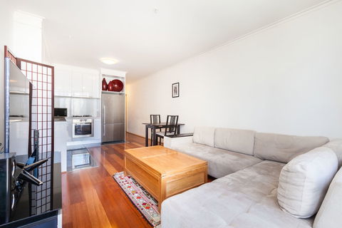 PIPER, 1BDR Southbank Apartment - Accommodation Great Ocean Road 3