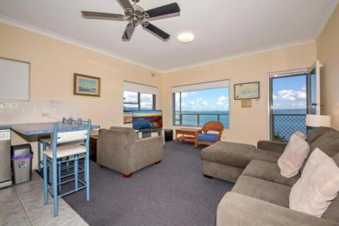 Quarterdeck Unit 5 12 Magnus Street - Accommodation Great Ocean Road 4