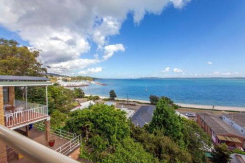 Quarterdeck Unit 5 12 Magnus Street - Accommodation Great Ocean Road 0