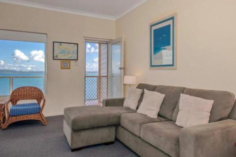 Quarterdeck Unit 5 12 Magnus Street - Accommodation Great Ocean Road 3