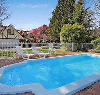 Cedar Cottage - Tudor Village - Accommodation Great Ocean Road