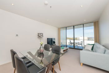 Accommodate Canberra - Manhattan - Accommodation Great Ocean Road 3