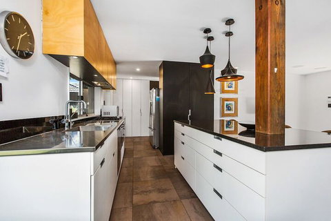 CABARITA BEACH HOUSE 53 - Accommodation Great Ocean Road 3