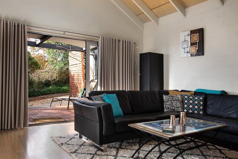 Walnut Chalet 4 - Accommodation Great Ocean Road 4
