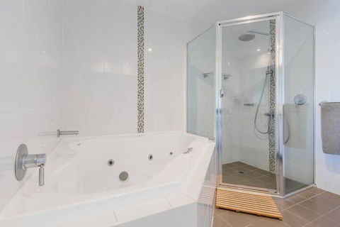 SOLARIS At Fingal Bay - Accommodation Great Ocean Road 5