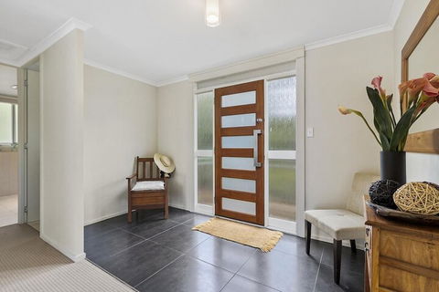 Hidden Bay - 5 BR Luxury Waterfront - Accommodation Great Ocean Road 1