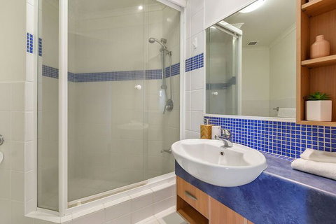 BEACH BLISS LUXURIOUS APARTMENT With POOL - Accommodation Great Ocean Road 2