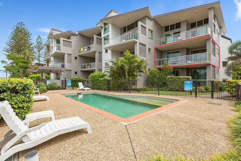 BEACH BLISS LUXURIOUS APARTMENT With POOL - Accommodation Great Ocean Road 0