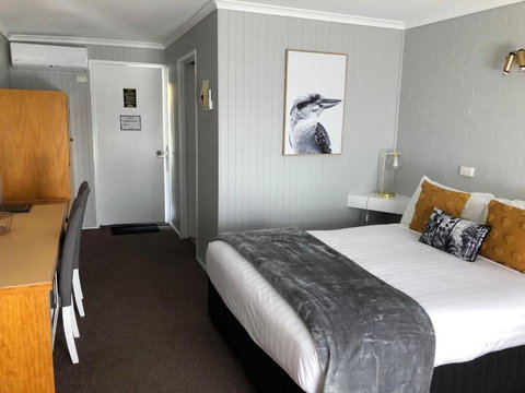 Country Roads Motor Inn - Accommodation Great Ocean Road 2