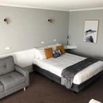 Country Roads Motor Inn - Accommodation Great Ocean Road 0