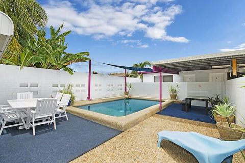 Townsville Holiday Apartments - Accommodation Great Ocean Road 1