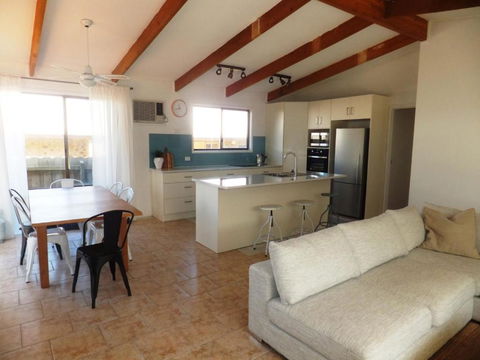 TERRIFIC On TAMARA CRESCENT - Accommodation Great Ocean Road 3