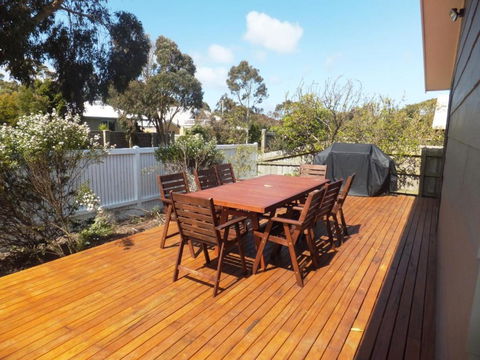 TERRIFIC On TAMARA CRESCENT - Accommodation Great Ocean Road 4