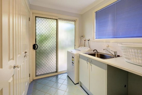FRANGIPANI BEACH HOUSE PET FRIENDLY 22 Belbourie Cres Boomerang Beach - Accommodation Great Ocean Road 2