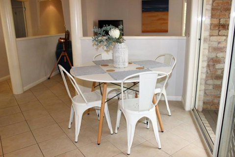 FRANGIPANI BEACH HOUSE PET FRIENDLY 22 Belbourie Cres Boomerang Beach - Accommodation Great Ocean Road 3