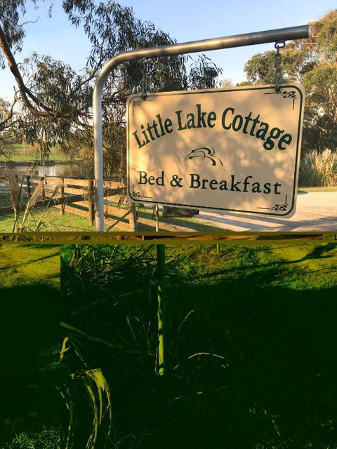 Little Lake Cottage - Accommodation Great Ocean Road 4