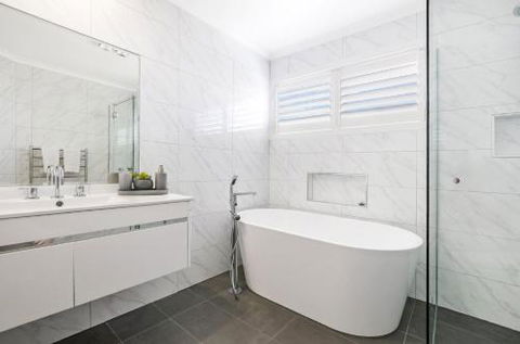 Saltys Newly Renovated - Accommodation Great Ocean Road 4
