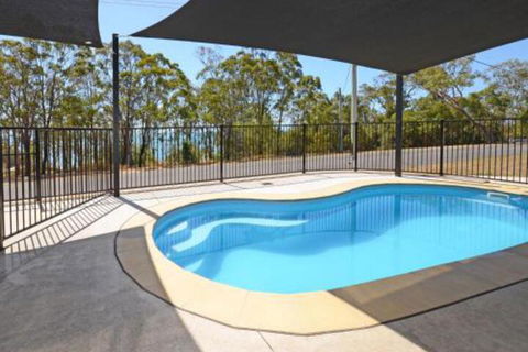 Holiday In Style Hervey Bay - Accommodation Great Ocean Road 0