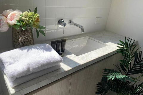 Delicate Bundoora Townhouse 10 - Accommodation Great Ocean Road 3