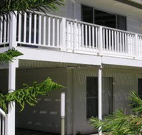Wonky Pine Beach House NARRWALLEE 4 bedroom - Accommodation Great Ocean Road