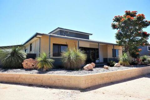 2 Trout Place 4 Bedroom Holiday Home For The Nautical Adventurers - Accommodation Great Ocean Road 0