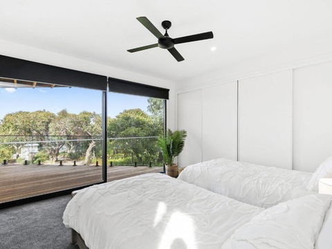 POINT BREAK NEW LISTING 2019 - Accommodation Great Ocean Road 5