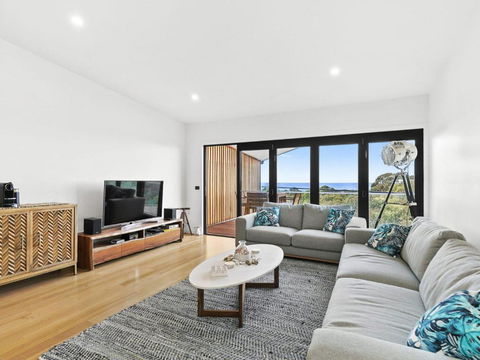 POINT BREAK NEW LISTING 2019 - Accommodation Great Ocean Road 4