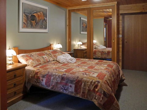 Acacia Hills Retreat - Accommodation Great Ocean Road 3