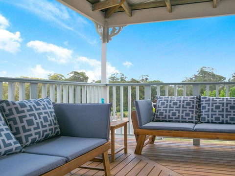 Ballogie Lodge A Quality Timeless Retreat - Accommodation Great Ocean Road 4