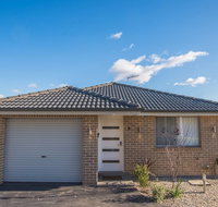 Peaceful 2kingbed Rootyhill Townhouse Near Station